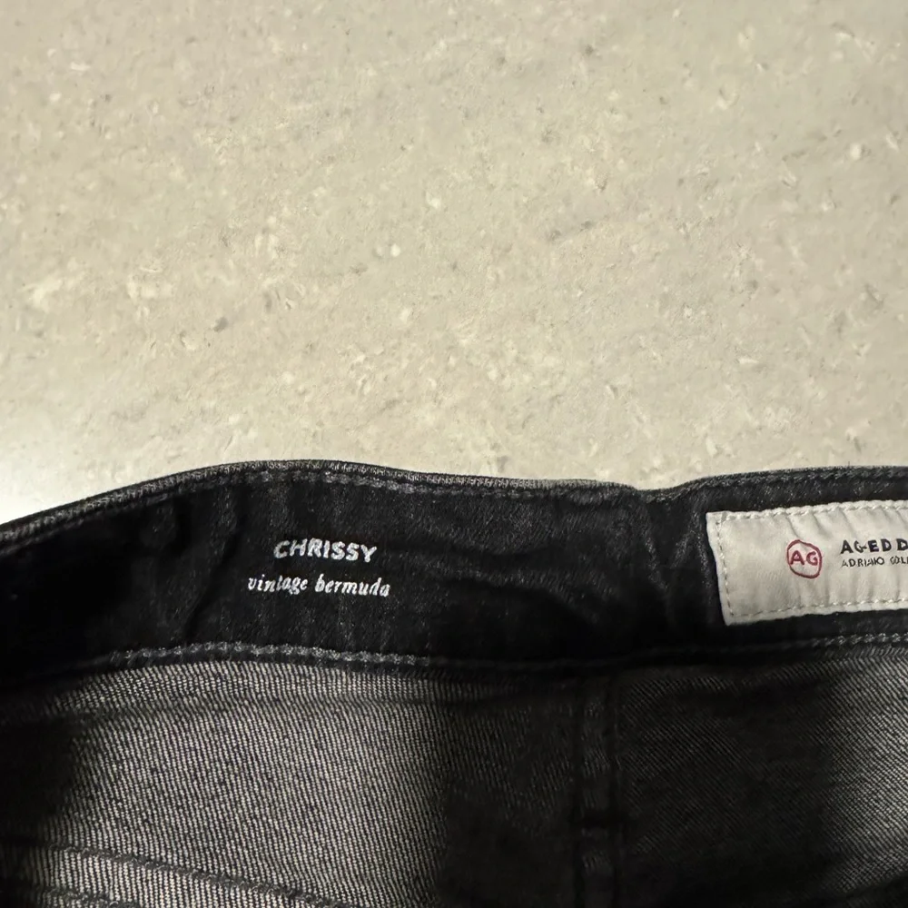 Ag Adriano Goldschmied Black Frayed Hem Denim Chrissy Vintage Bermuda Shorts - Picture 6 of 7